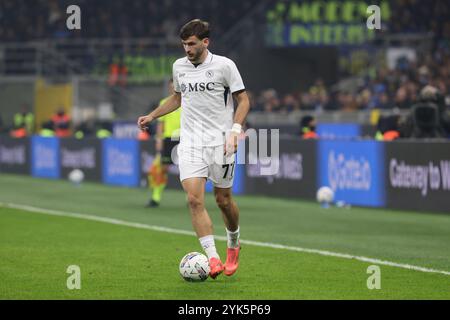 Khvicha Kvaratskhelia de Milano SSC Napoli en action lors du match de football Serie A Enilive 2024/2025 entre l'Inter et Napoli au Giuseppe Banque D'Images