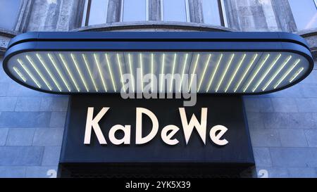 Logo de KaDeWe, Kaufhaus des Westens, grands magasins traditionnels à Berlin, Berlin, Allemagne, Europe Banque D'Images