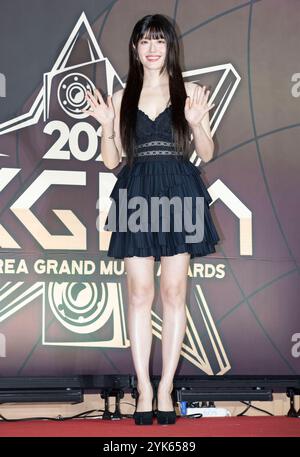 Incheon, Corée du Sud. 16 novembre 2024. La chanteuse et actrice sud-coréenne Nam Ji-hyun, ancienne membre du girl Group 4minute, assiste à un tapis rouge lors des 1ers Korea Grand Music Awards 2024 à Incheon inspire ARENA à Incheon, en Corée du Sud, le 16 novembre 2024. (Photo : Lee Young-ho/Sipa USA) crédit : Sipa USA/Alamy Live News Banque D'Images