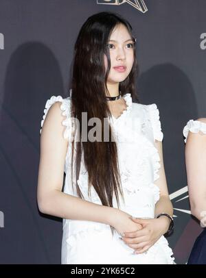 Incheon, Corée du Sud. 16 novembre 2024. La chanteuse sud-coréenne Hyein, membre du girl Group K-Pop NewJeans, assiste à un tapis rouge lors des 1ers Korea Grand Music Awards 2024 à Incheon inspire ARENA à Incheon, en Corée du Sud, le 16 novembre 2024. (Photo : Lee Young-ho/Sipa USA) crédit : Sipa USA/Alamy Live News Banque D'Images