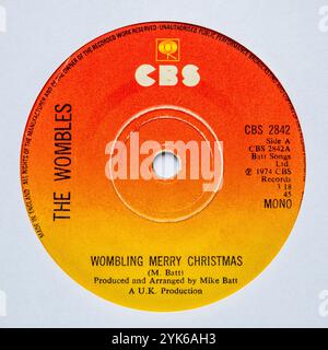 Label central de la version vinyle de sept pouces de Wombling Merry Christmas par The Wombles, qui est sortie en 1974 Banque D'Images