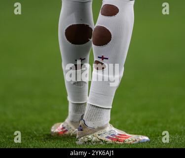 Noni Madueke de l'Angleterre chaussettes avec des trous dans le dos déchiré lors de l'UEFA Nations League, Ligue B - Groupe 2 match Angleterre vs République d'Irlande au stade de Wembley, Londres, Royaume-Uni, 17 novembre 2024 (photo de Gareth Evans/News images) Banque D'Images
