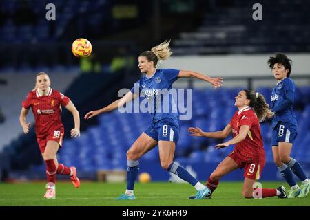 ROYAUME-UNI. 17 novembre 2024. Everton FC v Liverpool FC Barclays Super League GOODISON PARK ANGLETERRE - 17 novembre 2024 pendant le match de Super League féminine Barclays Justine Vanaevermaet d'Everton entre Everton FC et Liverpool FC au Goodison Park le 17 novembre 2024 à Liverpool, Angleterre. Crédit : ALAN EDWARDS/Alamy Live News Banque D'Images