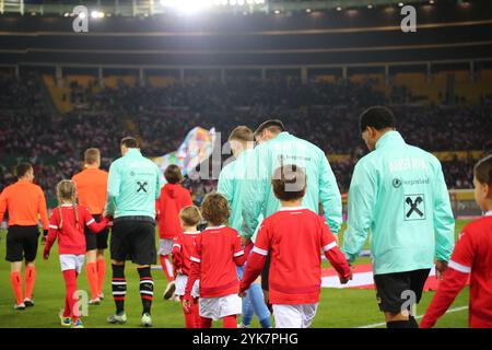 Vienne, Autriche. 17 novembre 2024. VIENNE, AUTRICHE - 17 NOVEMBRE : Team Austria lors du match UEFA Nations League - League B Group B3 entre l'Autriche et la Slovénie au stade Ernst Happel le 17 novembre 2024 à Vienne, Autriche .241117 SEPA 07 129 - 20241117 PD12604 crédit : APA-PictureDesk/Alamy Live News Banque D'Images