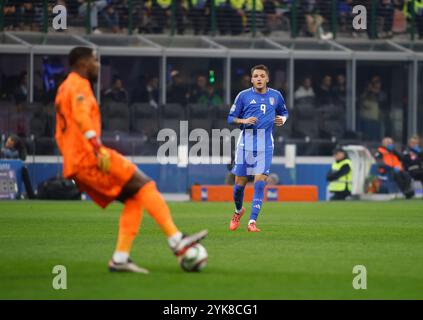 Milan, Italie. 17 novembre 2024. Retegui d'Italie lors de l'UEFA Nations League, Ligue A, Groupe 2, match de football entre les équipes nationales d'Italie et Frace, le 17 novembre 2024 au stade San Siro, Milan, Italie crédit : Nderim Kaceli/Alamy Live News Banque D'Images