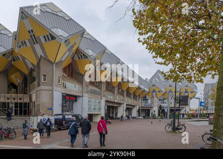 Rotterdam, pays-Bas - 2024 : Rotterdam Cube Houses dessinées par l'architecte Piet Blom Banque D'Images