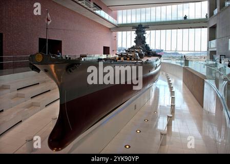 Maquette à l'échelle de 1/10 du cuirassé insubmersible Yamato exposée au Musée Yamato (Musée maritime de Kure) à Kure, Hiroshima, Japon. Banque D'Images