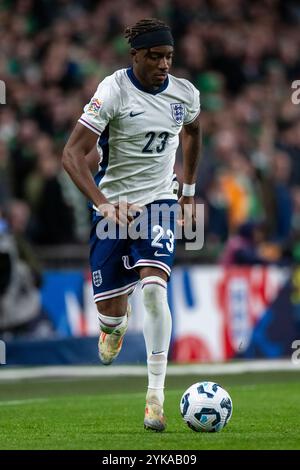 Noni Madueke d'Angleterre en action lors du match de l'UEFA Nations League, League B, Group B2 entre l'Angleterre et la République d'Irlande au stade de Wembley à Londres, Angleterre, Royaume-Uni le 17 novembre 2024 (photo par Andrew Surma/ Credit : Sipa USA/Alamy Live News Banque D'Images