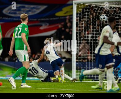 Londres, Royaume-Uni. 18 novembre 2024. Conor Gallagher (3ème l) de l'Angleterre marque lors du match de football de l'UEFA Nations League League B entre l'Angleterre et la République d'Irlande à Londres, Angleterre, le 17 novembre 2024. Crédit : Xinhua/Alamy Live News Banque D'Images