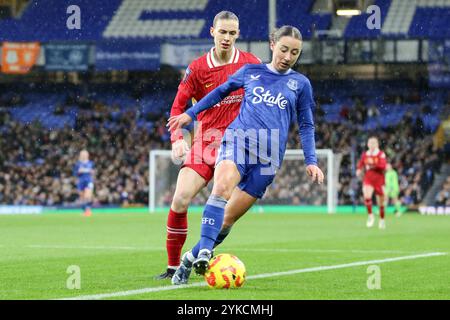 Liverpool, Royaume-Uni. 17 novembre 2024. Goodison Park, Liverpool, Angleterre, 17 novembre 2024 : Clare Wheeler (7 Everton) contrôle le ballon lors du match de Super League Barclays Womens entre Everton et Liverpool au Goodison Park à Liverpool, Angleterre, le 17 novembre 2024. (Sean Chandler/SPP) crédit : photo de presse sportive SPP. /Alamy Live News Banque D'Images