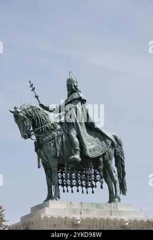 Étienne Ier de Hongrie (975-1038) Roi de Hongrie. Sculpteur Alajos Strobl, 1906. Budapest, Hongrie. Banque D'Images