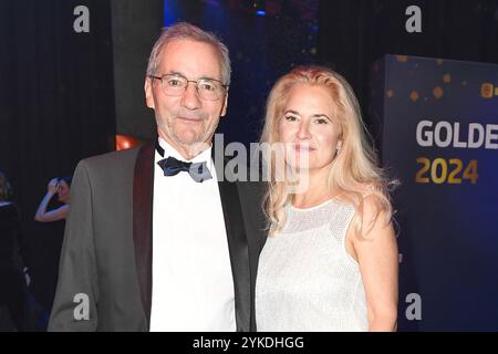 Matthias Platzeck und Seine Ehefrau Jeanette Jesorka BEI der Verleihung 'Die Goldene Henne' AM 15.11.2024 à Leipzig Banque D'Images