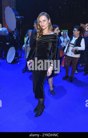 Josephin Busch BEI der Verleihung 'Die Goldene Henne' AM 15.11.2024 à Leipzig Banque D'Images