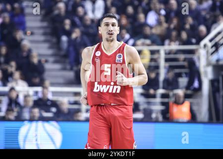 Thessalonique, Grèce. 17 novembre 2024. Giannoulis Larentzakis, joueur de l'Olympiacos, lors d'un match de la Ligue grecque de basket entre PAOK BC et Olympiacos BC. (Crédit image : © Giannis Papanikos/ZUMA Press Wire) USAGE ÉDITORIAL SEULEMENT! Non destiné à UN USAGE commercial ! Banque D'Images