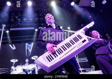 Oslo, Norvège. 17 novembre 2024. Le groupe de synthé-pop anglais The Human League donne un concert au Rockefeller à Oslo. Banque D'Images