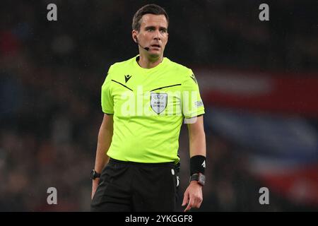 Londres, Royaume-Uni. 17 novembre 2024. Arbitre Erik Lambrechts lors du match de l'UEFA Nations League au stade de Wembley, Londres. Le crédit photo devrait se lire : Paul Terry/Sportimage crédit : Sportimage Ltd/Alamy Live News Banque D'Images