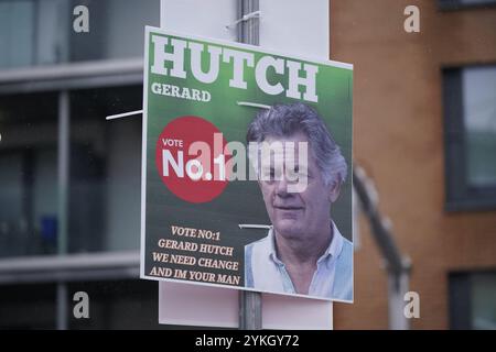 Affiches électorales dont une pour Gerard Hutch à Dublin en prévision des élections générales du 29 novembre. Date de la photo : lundi 18 novembre 2024. Banque D'Images