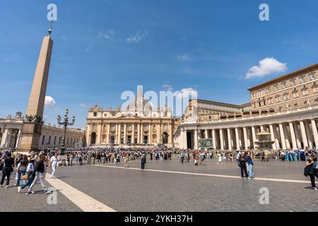 Vatican, Italie - 29 mai 2024 : Piazza Papa Pio XII au Vatican. Banque D'Images