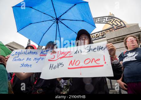 29 juillet 2024. Boston, Massachusetts. Les défenseurs et les familles se sont réunis lundi pour exhorter les législateurs à prendre des mesures pour les familles sans abri dans le Massachusetts. Le Ri Banque D'Images