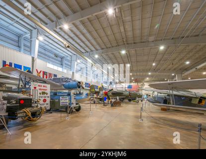 Intérieur du pavillon de l'avion au USS ALABAMA Battleship Memorial Park, Mobile, Alabama, États-Unis Banque D'Images