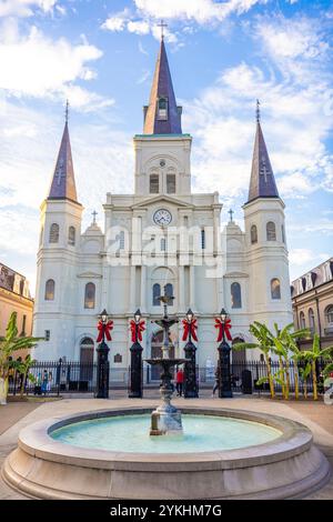 La cathédrale Louis de la Nouvelle-Orléans, Louisiane depuis Jackson Square. Banque D'Images