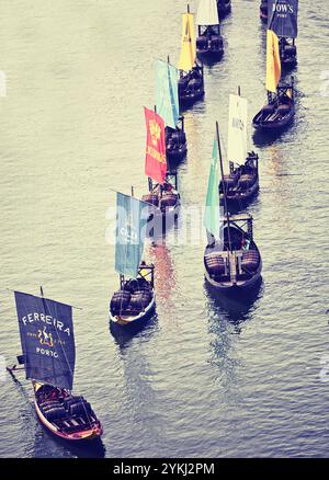 Bateaux rabelo amarrés sur la rivière Duoro, Porto, Porto, Portugal Banque D'Images