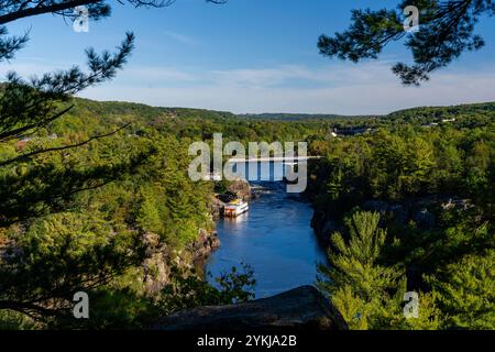 Dalles de la rivière Croix. Photographie du matin prise à Interstate State Park, près de Croix Falls, Wisconsin, USA. Banque D'Images