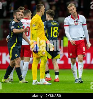 Varsovie, Pologne. 18 novembre 2024. Les joueurs polonais ont été déçus après le match de l'UEFA Nations League, League A, Group A1 entre la Pologne et l'Écosse au PGE National Stadium de Varsovie, Pologne, le 18 novembre 2024 (photo : Andrew Surma/ Credit : Sipa USA/Alamy Live News Banque D'Images