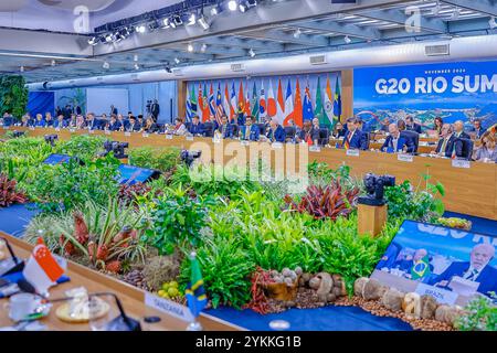 Rio de Janeiro, Brésil. 18 novembre 2024. Vue d'ensemble de la 2e session de la réunion des dirigeants du G20 : réforme des institutions de gouvernance mondiale au Musée d'Art moderne le 18 novembre 2024, à Rio de Janeiro, Brésil. Photo de Ricardo Stucker/G20/UPI crédit : UPI/Alamy Live News Banque D'Images