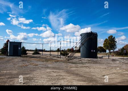 Réservoir de stockage de pétrole à Wheatley, Ontario, Canada Banque D'Images