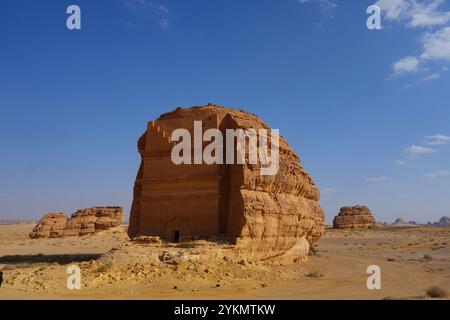 Ancienne tombe nabatéenne de Qasir AlFarid (tombe de Lihyan fils de Kuza), site archéologique de Hegra (al-Hijr / Madā ͐ in Ṣāliḥ), dans le désert près d'Al Ula, Banque D'Images