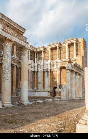 Temple d'Artémis et ancienne ville de Sardes ou Sardes à Salihli, Manisa par une journée ensoleillée Banque D'Images