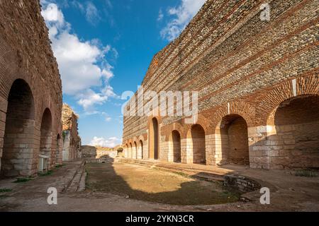 Temple d'Artémis et ancienne ville de Sardes ou Sardes à Salihli, Manisa par une journée ensoleillée Banque D'Images