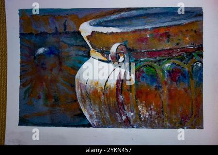 Gros plan d'une peinture vibrante et texturée représentant une ancienne urne ou un vase, mélangeant des styles abstraits et représentatifs avec des couleurs riches et des coups de pinceau expressifs Banque D'Images