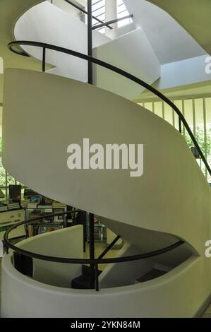 Intérieur de la Villa Savoye, véritable chef-d'œuvre du Corbusier et du style international à Poissy (banlieue de Paris) Banque D'Images