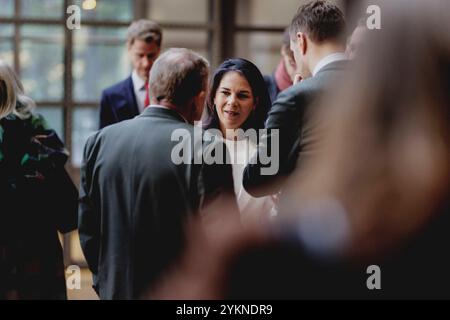 Lars Lokke Rasmussen, Aussenminister von Daenemark, Annalena Baerbock Buendnis 90/Die Gruenen, Bundesaussenministerin, und Gabrielius Landsbergis, Aussenminister von Litauen, aufgenommen im Rahmen des rates der Aussenbeziehungen in Bruessel, 18.11.2024. / Fotografiert im Auftrag des Auswaertigen AMTES. Bruessel Belgien *** G R Lars Lokke Rasmussen, ministre des Affaires étrangères du Danemark, Annalena Baerbock Buendnis 90 Die Gruenen, ministre fédéral des Affaires étrangères, et Gabrielius Landsbergis, ministre lituanien des Affaires étrangères, prise lors du Conseil des Affaires étrangères à Bruxelles, 18 11 2024 photographié au nom de Banque D'Images