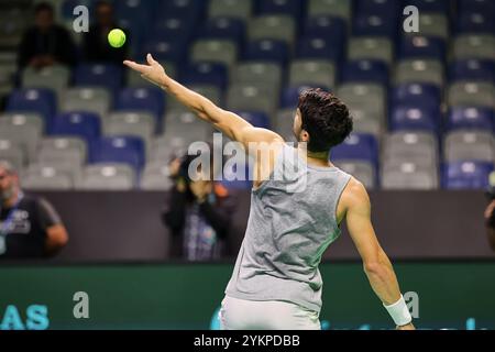 Malaga, Malaga, Espagne. 18 novembre 2024. Carlos Alcaraz d'Espagne, participe à sa séance d'entraînement avec Rafael Nadal d'Espagne lors de la FINALE DE LA COUPE DAVIS 2024 - finale 8 - Tennis masculin (crédit image : © Mathias Schulz/ZUMA Press Wire) USAGE ÉDITORIAL SEULEMENT! Non destiné à UN USAGE commercial ! Banque D'Images