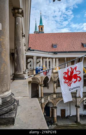 Vue sur la cour du Palais Piast, un édifice Renaissance de la dynastie Piast, également connu sous le nom de Wawel de Silésie, à Brzeg, dans la Voïvodie d'Opole, Pologne. Banque D'Images