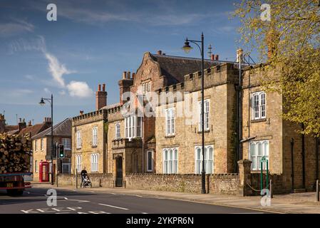 Royaume-Uni, Angleterre, West Sussex, Midhurst, North Street, Old Grammar School Banque D'Images