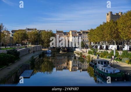 Narbonne ville avec canal Banque D'Images