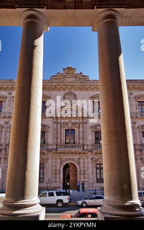 Palacio de Gobierno (Palais du gouvernement), vue depuis Palacio Federal, Ciudad de Chihuahua (ville de Chihuahua), État de Chihuahua, Mexique Banque D'Images
