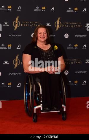 Melbourne, Australie. 18 novembre 2024. Louise sauvage assiste au tapis rouge au dîner de gala d'induction et de remise des prix du Sport Australia Hall of Fame au Crown palladium de Melbourne. (Photo de Alexander Bogatyrev/SOPA images/SIPA USA) crédit : SIPA USA/Alamy Live News Banque D'Images