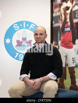 Danemark. 19 novembre 2024. Benjamin boycott, Directeur général de Trivela Group au JYSK Park Stadium de Silkeborg, Danemark, mardi 19 novembre 2024. Le groupe sportif américain Trivela Group a acquis la majorité des actions du Danish Superliga Club Silkeborg IF. Crédit : Ritzau/Alamy Live News Banque D'Images