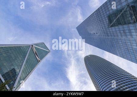 Une photo des gratte-ciel du centre-ville de San Francisco lors de la recherche, y compris le 181 Fremont, la Salesforce Tower et le bâtiment Millennium Tower Banque D'Images