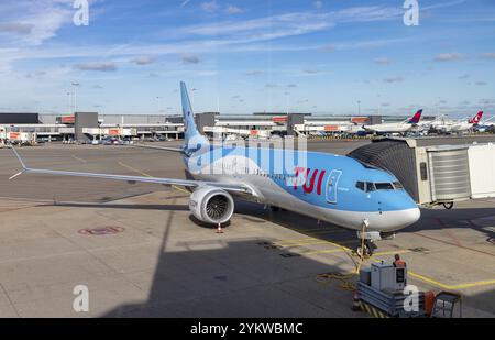 Une photo d'un avion TUI à l'aéroport de Schiphol Banque D'Images