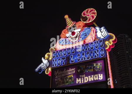 Une photo du panneau d'affichage du Circus Circus Hotel and Casino la nuit Banque D'Images