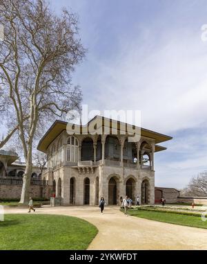 Une photo du kiosque de Bagdad, qui fait partie du complexe du Palais de Topkapi Banque D'Images