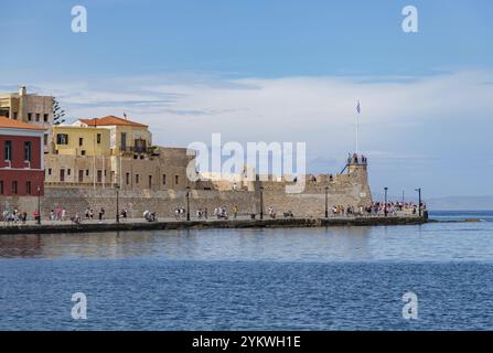 Une photo de la forteresse vénitienne Firka, qui abrite le Musée maritime de Crète Banque D'Images