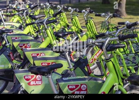 Une photo de plusieurs vélos mol Bubi à Budapest Banque D'Images