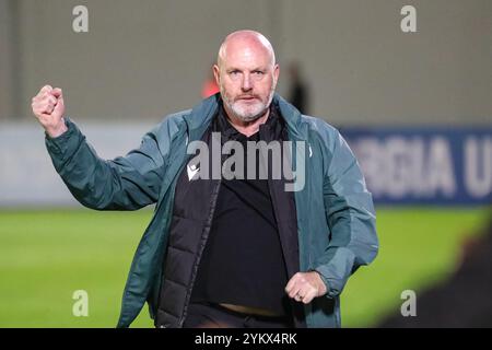 L'entraîneur-chef du FC Torpedo Kutaisi Steve Kean lors du match de la ligue de football géorgienne 2024 entre le FC Iberia Tbilissi et le FC Torpedo Kutaisi au Banque D'Images